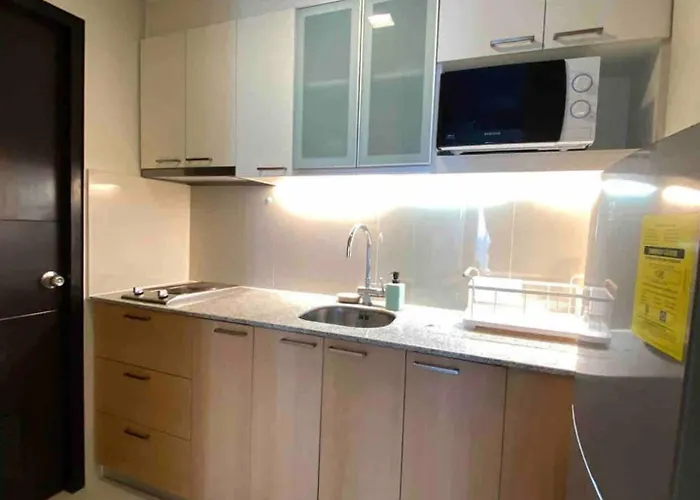 Cebu Cozy Ocean View 1br,17th,pool,wifi,mactan 아파트호텔 막탄